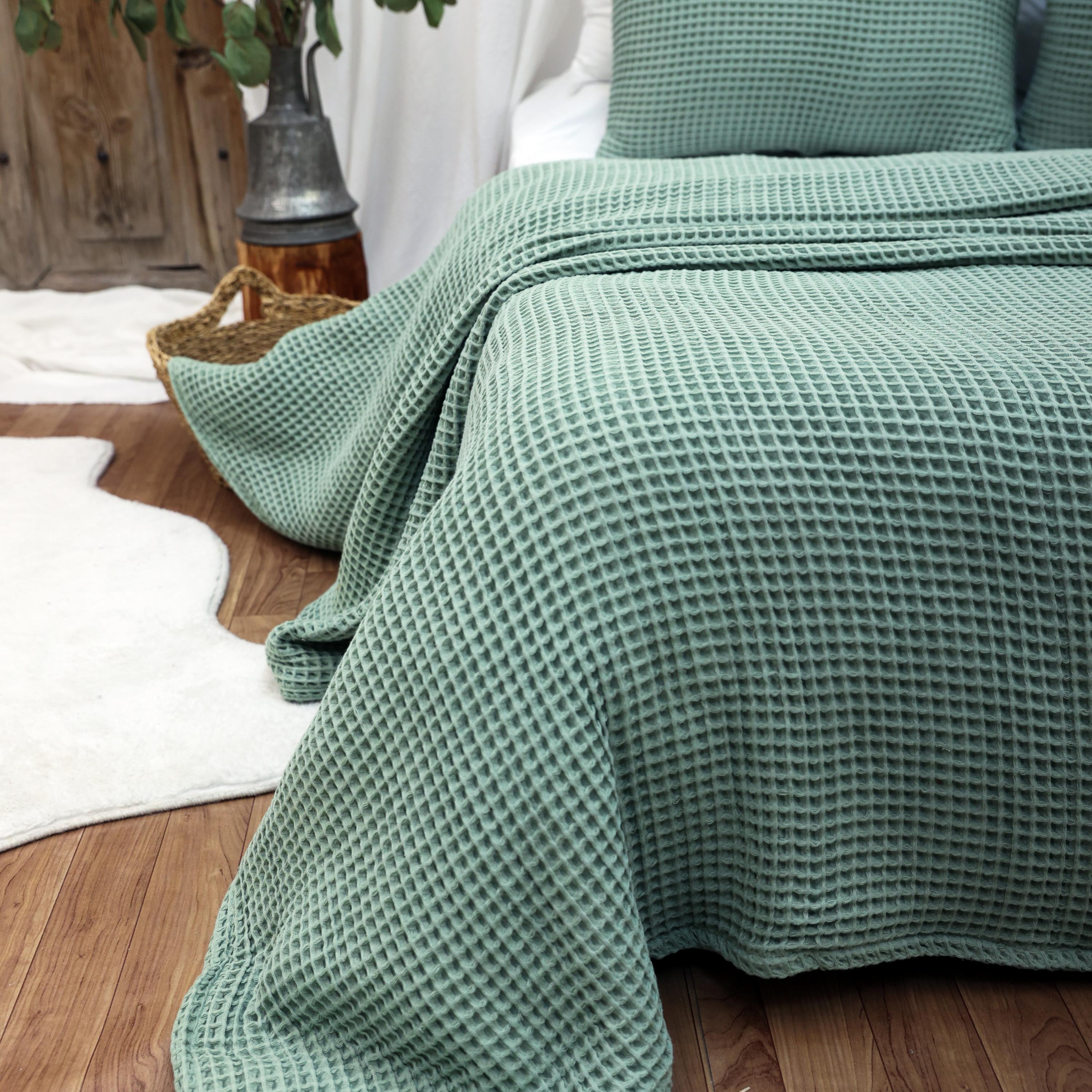 Royal Green Organic Cotton Waffle Bed Cover: Turkish Blanket